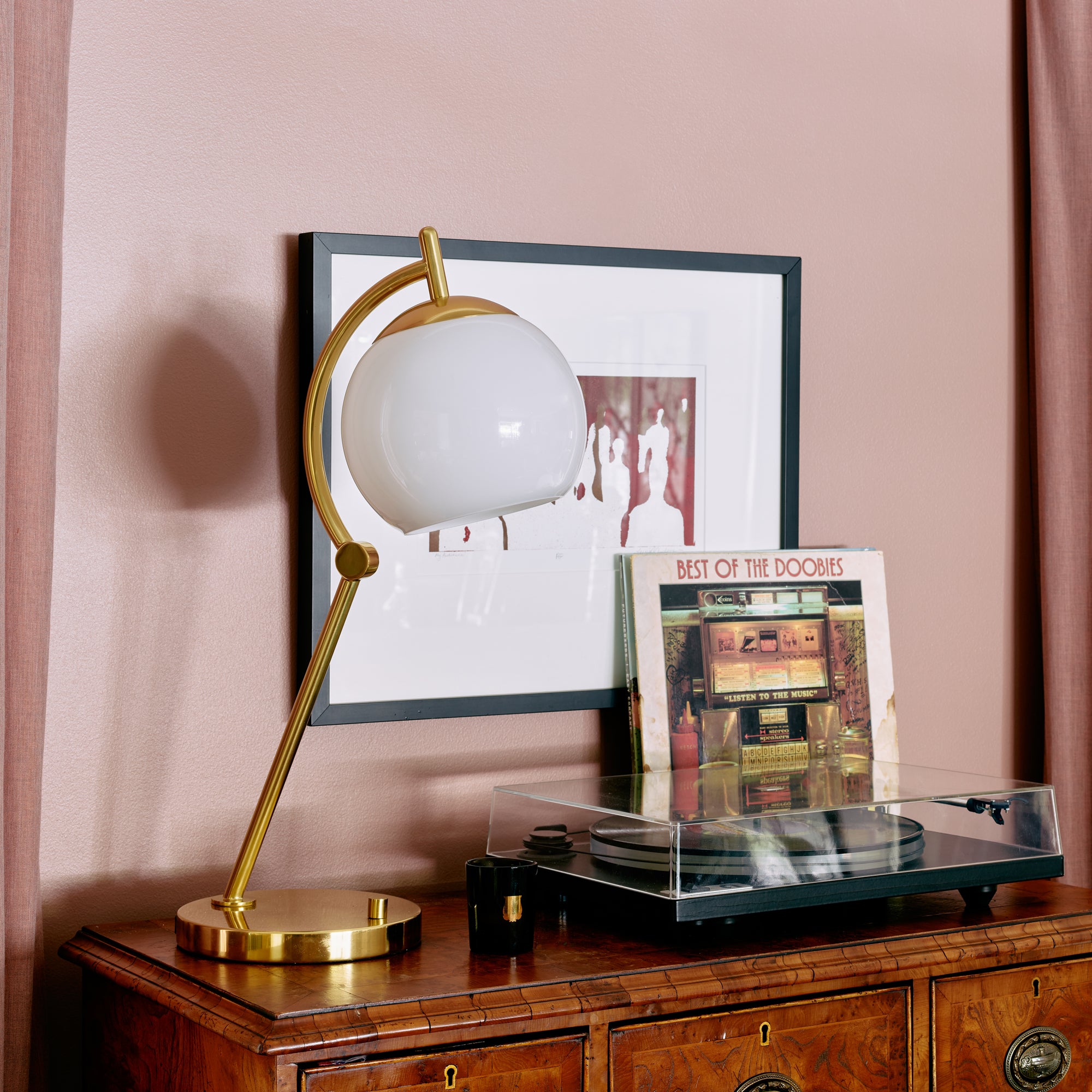 Nova Table Lamp